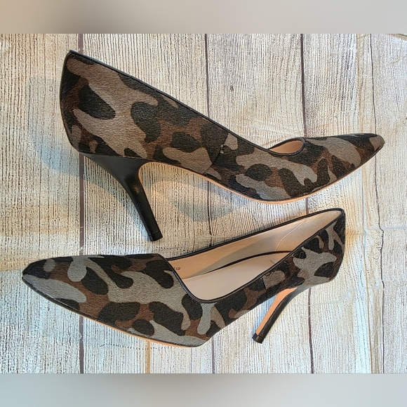 Cole Haan Size 8 Bradshaw Grey Camo Point Toe Heels Dyed Calf Hair Brazil Origin - Picture 8 of 11